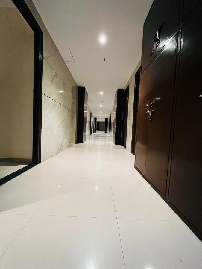Hotel Nova Vesu سورات المظهر الخارجي الصورة
